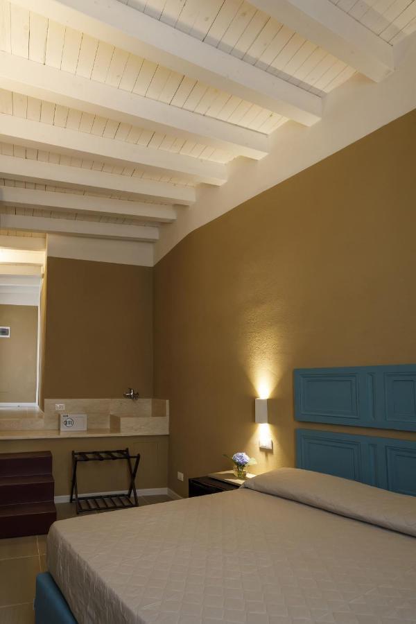 Palazzo Mancina Hotel ตราปานี ภายนอก รูปภาพ