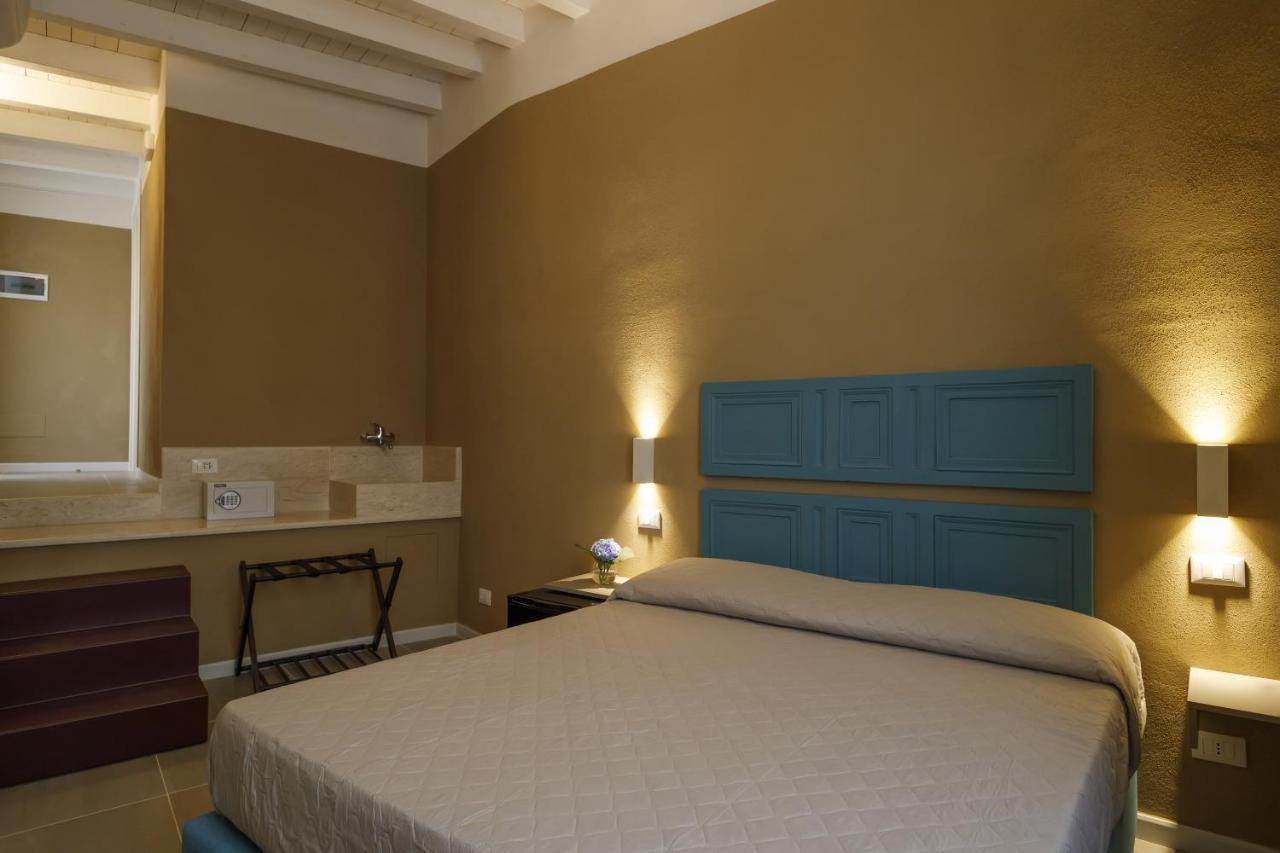 Palazzo Mancina Hotel ตราปานี ภายนอก รูปภาพ